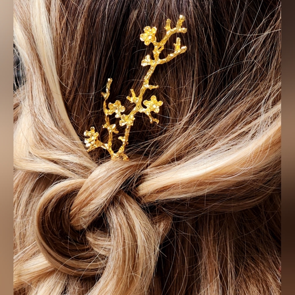 Luxury Hair Accessories Melchior/18kt 'Gold GG Unique' Neiman Marcus Jewelry